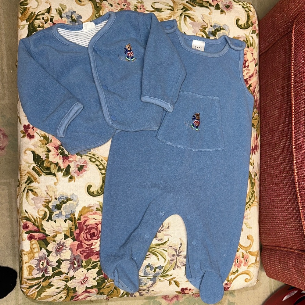 VINTAGE BABY GAP FLEECE OVERALLS & REVERSE CARDIGAN ICE SKATING BEAR 3-6 MONTHS